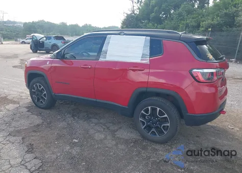 2019 Jeep Compass Trailhawk 4X4 from USA, damaged, VIN 3C4NJDDB8KT671265